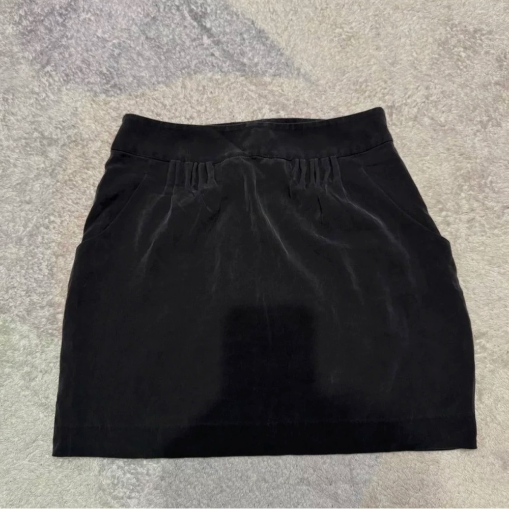 Theory silk pleated mini black skirt